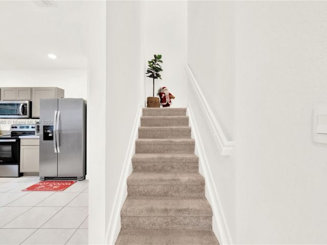 Продажа дома по адресу 1707 SE 9th Ter - фото 6135720