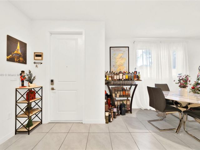 Продажа дома по адресу 1707 SE 9th Ter - фото 6135729