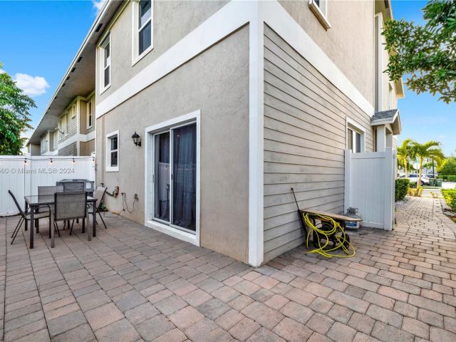 Продажа дома по адресу 1707 SE 9th Ter - фото 6135731