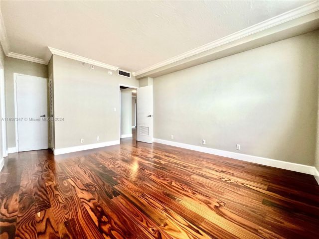 Продажа квартиры #1012 - фото 5631079