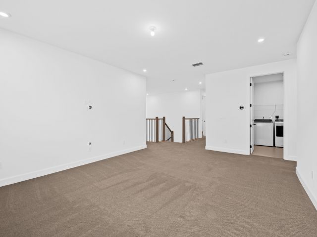 Продажа дома по адресу 2732 NW 87th Terrace - фото 6688339