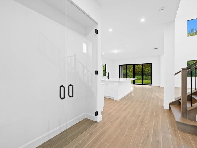 Продажа дома по адресу 2732 NW 87th Terrace - фото 6688344