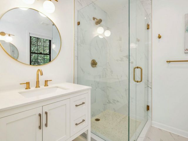 Дом в аренду по адресу 240 Almeria Road - фото 5766404