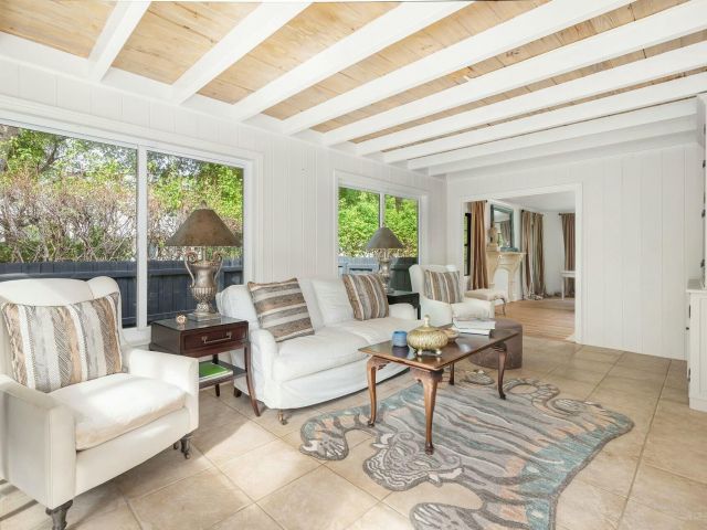 Дом в аренду по адресу 240 Almeria Road - фото 5766412