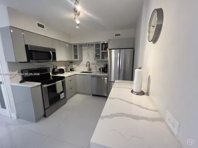 Продажа квартиры #1403 - фото 5692638