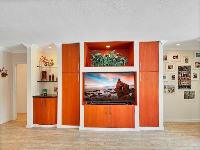 Продажа дома по адресу 6500 NE 20th Ter - фото 5892055