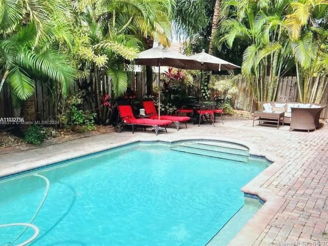 Продажа дома по адресу 11161 NW 71st St - фото 5859839