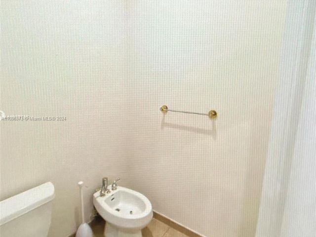 Продажа дома по адресу 11161 NW 71st St - фото 5859843