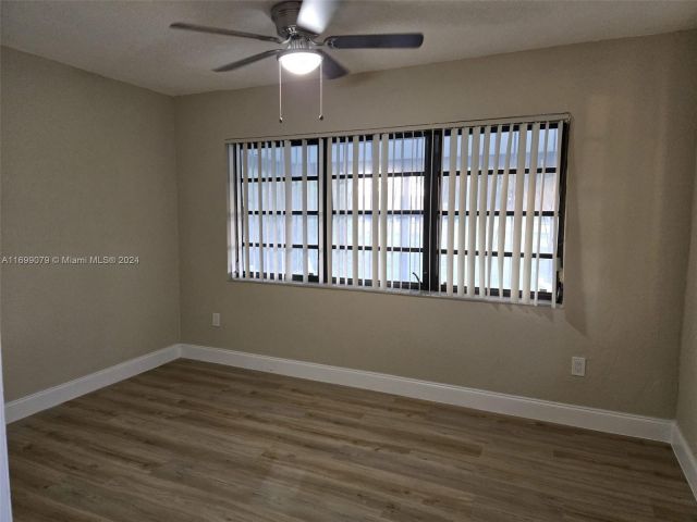 Продажа дома по адресу 9780 SW 167th St - фото 6050546