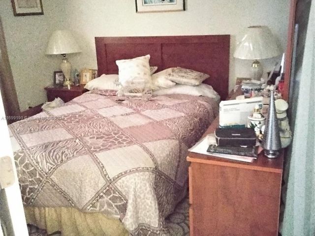 Продажа дома по адресу 20620 NW 34th Ave - фото 6126059