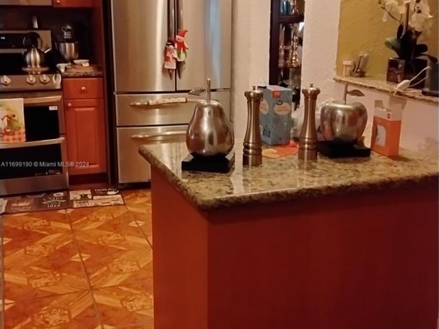 Продажа дома по адресу 20620 NW 34th Ave - фото 6126080