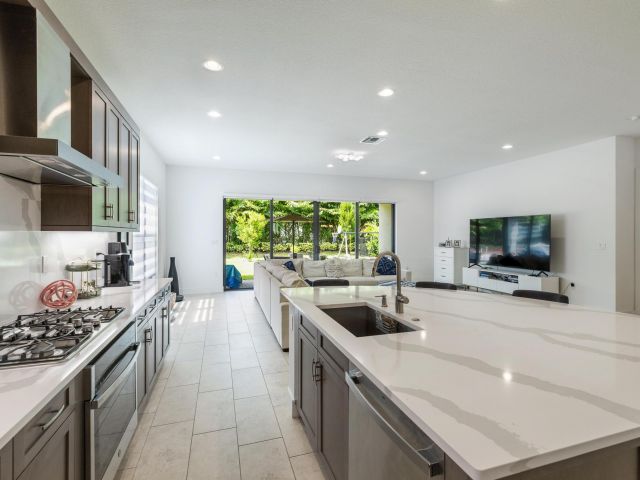 Продажа дома по адресу 8067 White Wave Terrace - фото 6100937