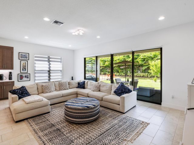 Продажа дома по адресу 8067 White Wave Terrace - фото 6100941