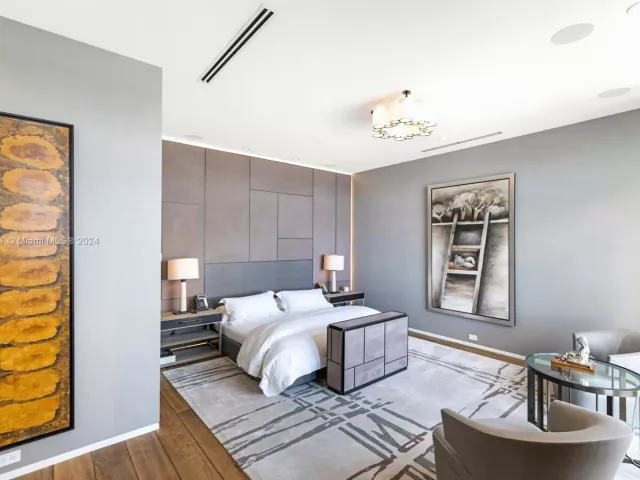 Продажа дома по адресу 271 N Hibiscus Dr - фото 5516165