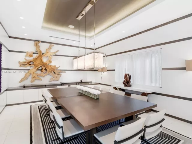 Продажа дома по адресу 271 N Hibiscus Dr - фото 5516166