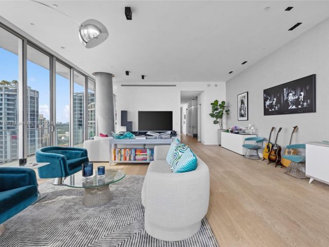 Продажа квартиры #1602S - фото 5800431