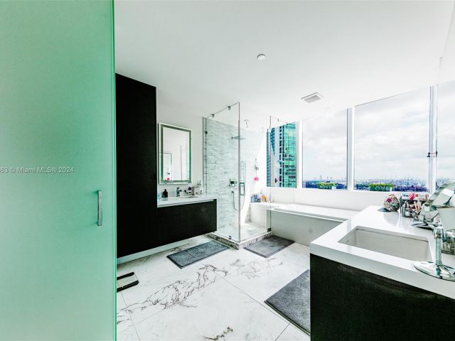 Продажа квартиры #2111 - фото 6083840