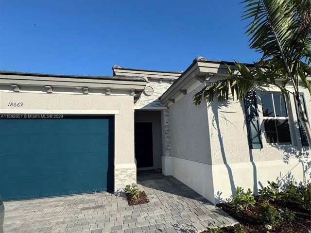 Дом в аренду по адресу 18669 SW 136 Ave 1 - фото 6110661