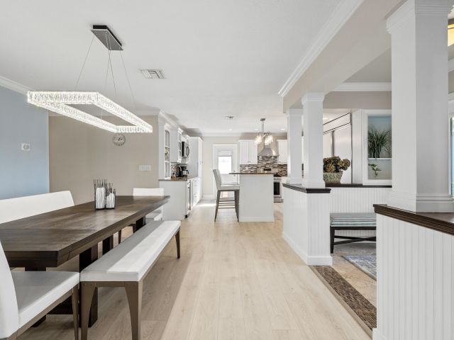 Продажа дома по адресу 1008 NE 26th Avenue - фото 5540302