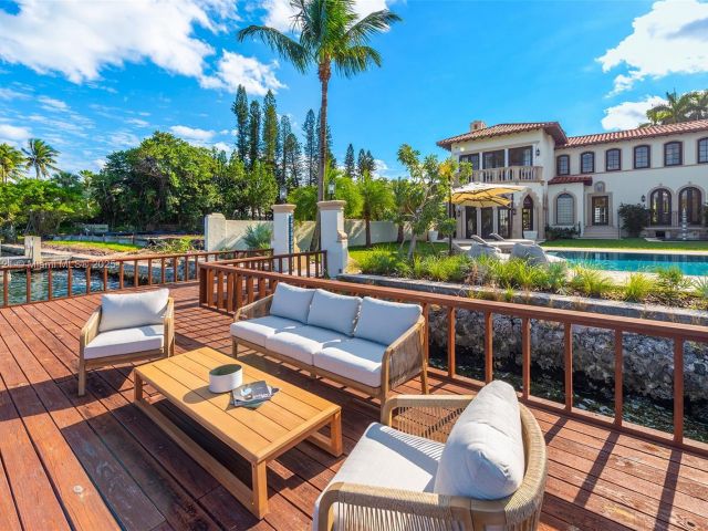 Продажа дома по адресу 49 Palm Ave - фото 5515915