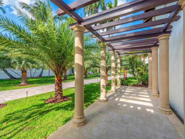 Продажа дома по адресу 49 Palm Ave - фото 5515919