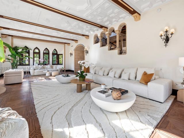 Продажа дома по адресу 49 Palm Ave - фото 6488856