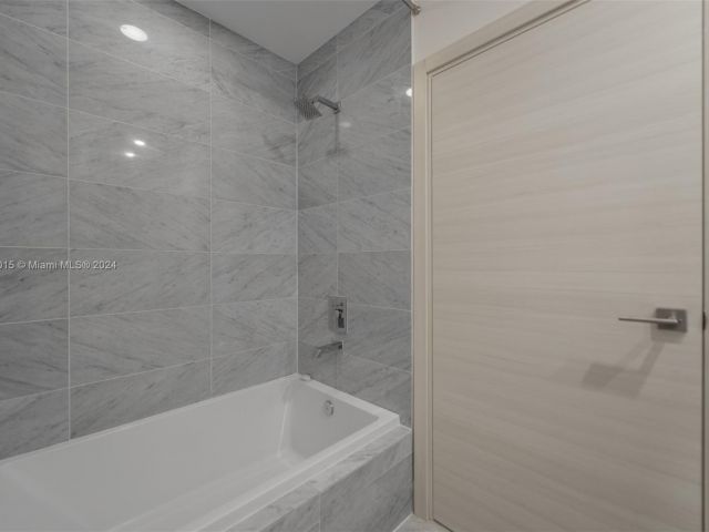 Продажа квартиры #5309 - фото 5622025