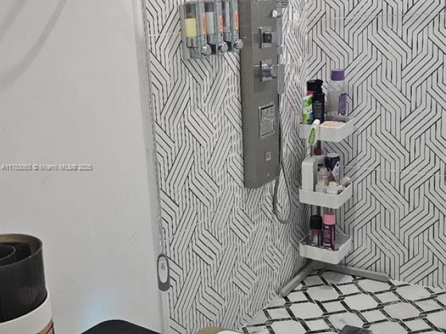 Продажа дома по адресу 15700 SW 202nd Ave - фото 6227805