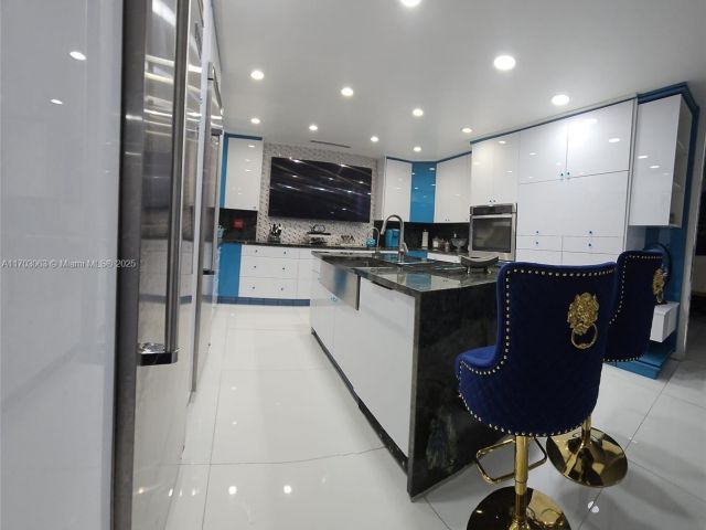 Продажа дома по адресу 15700 SW 202nd Ave - фото 6227815