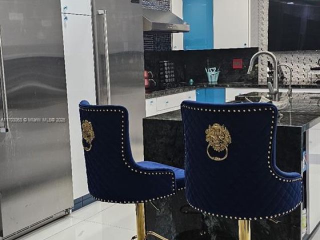 Продажа дома по адресу 15700 SW 202nd Ave - фото 6227818