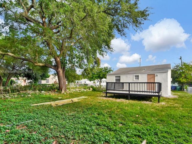 Продажа дома по адресу 585 NW 51st St - фото 5703766