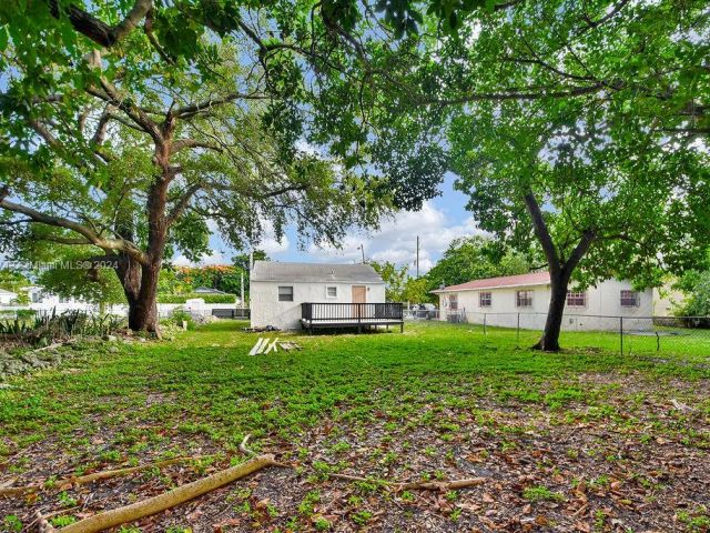 Продажа дома по адресу 585 NW 51st St - фото 5703773