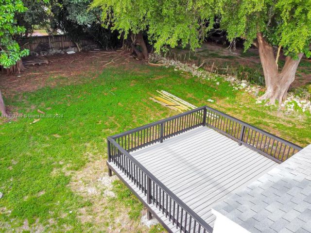 Продажа дома по адресу 585 NW 51st St - фото 5703774