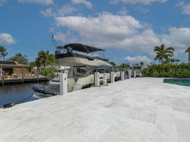 Продажа дома по адресу 2447 SE 10th Street - фото 5544085