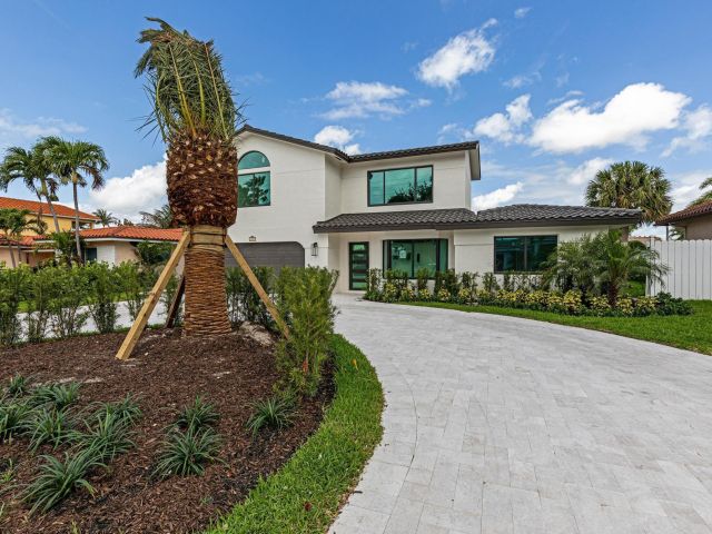 Продажа дома по адресу 2447 SE 10th Street - фото 5544086