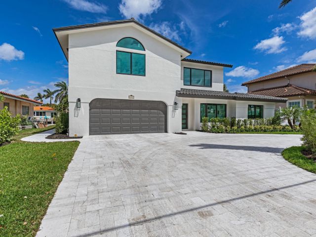 Продажа дома по адресу 2447 SE 10th Street - фото 5544087