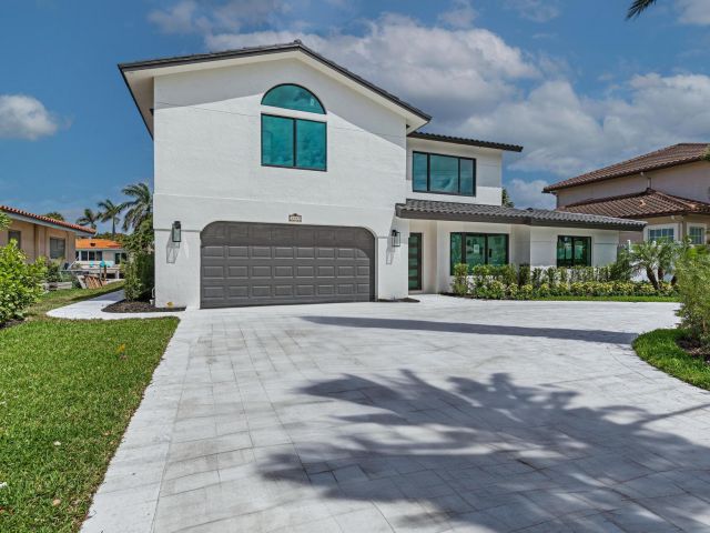 Продажа дома по адресу 2447 SE 10th Street - фото 5544088