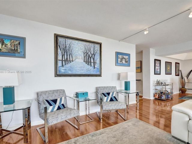 Продажа квартиры #8B - фото 6251444