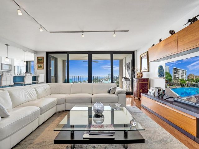 Продажа квартиры #8B - фото 6251448