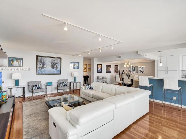 Продажа квартиры #8B - фото 6251449