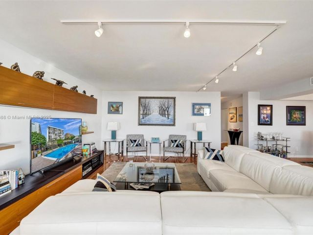 Продажа квартиры #8B - фото 6251454