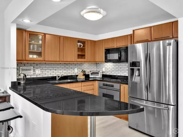 Продажа квартиры #1202 - фото 6871136