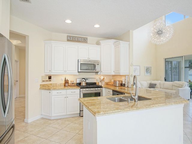 Дом в аренду по адресу 8176 Quail Meadow Way - фото 6057009