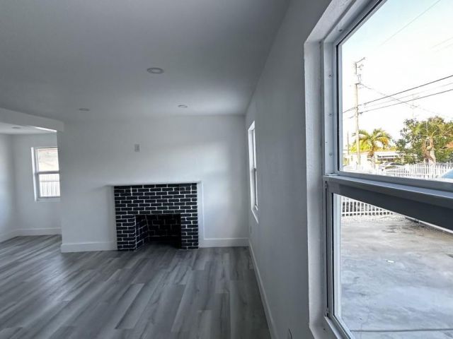 Продажа дома по адресу 254 NW 57th Ct - фото 6100143