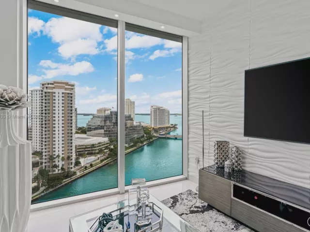 Продажа квартиры #1702 - фото 5717229