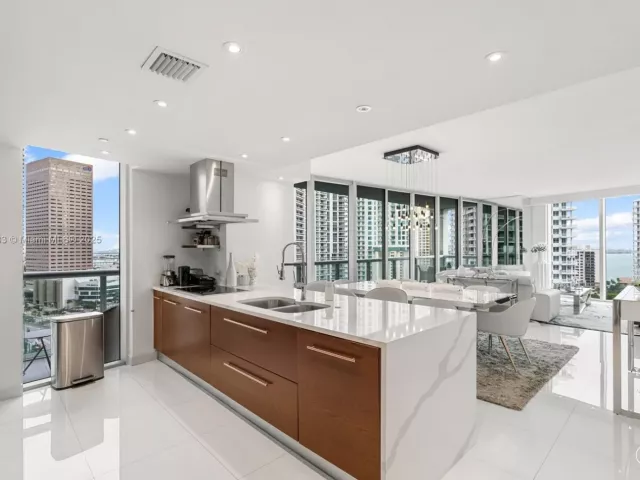 Продажа квартиры #1702 - фото 5717234