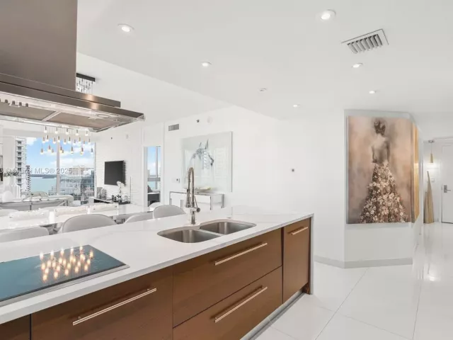 Продажа квартиры #1702 - фото 5717225