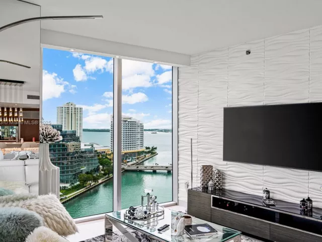 Продажа квартиры #1702 - фото 5717226