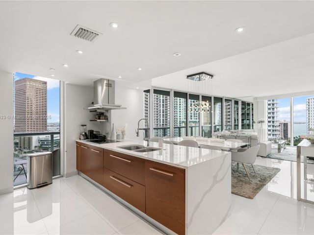 Продажа квартиры #1702 - фото 5717234