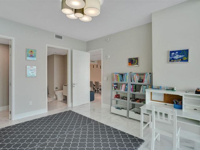 Продажа квартиры #4702 - фото 5809013